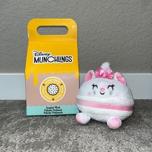 Disney Munchling Marie